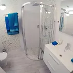 Lux * Адехе