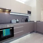Апартаменти Lux *